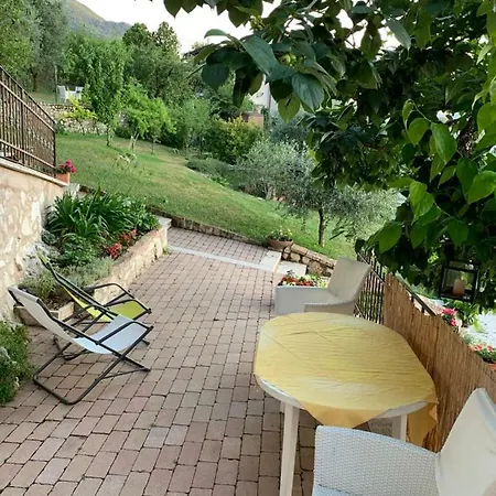 La Casa Nel Bosco شقة