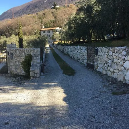 La Casa Nel Bosco شقة